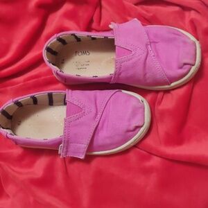 Tom's kids shoes